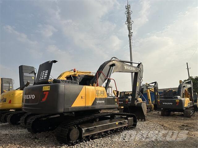 Volvo EC240 Bandgrävare
