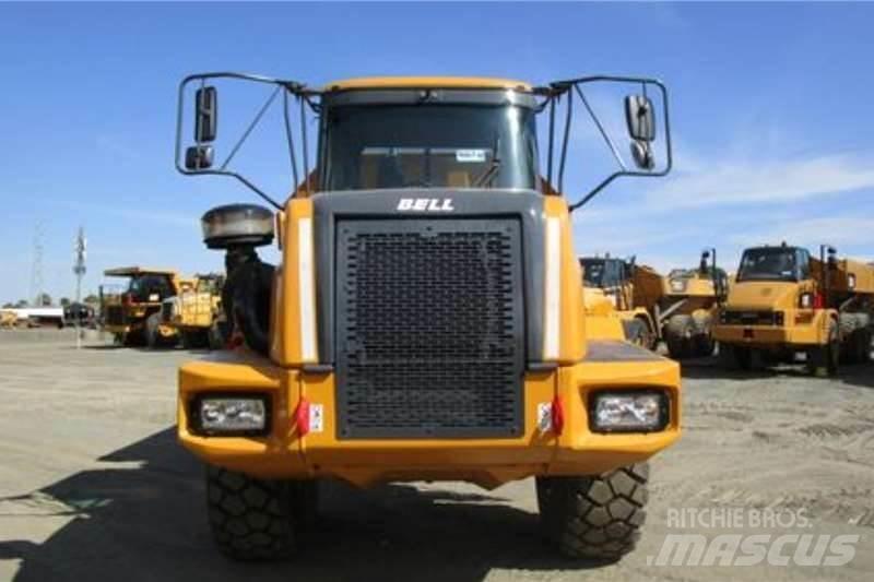 Bell B30D Midjestyrd dumper