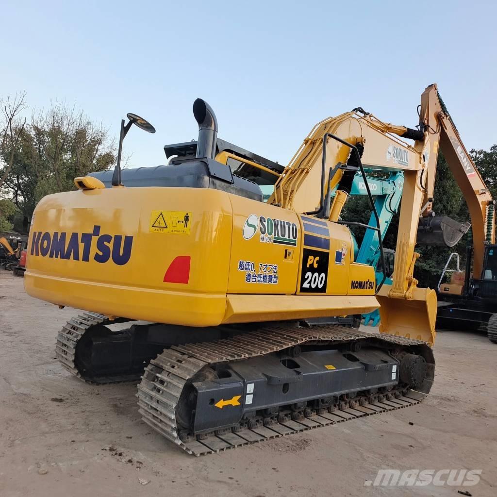 Komatsu PC 200-8 Bandgrävare