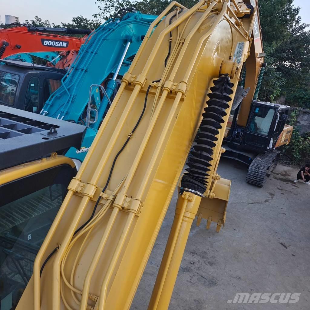 Komatsu PC 200-8 Bandgrävare