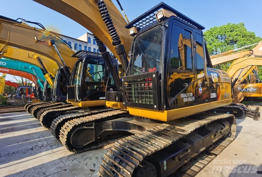 CAT 320 D L Bandgrävare