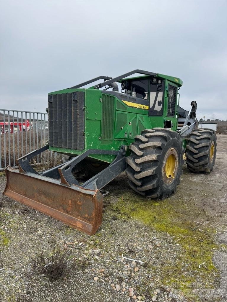 John Deere 748 Lunnare