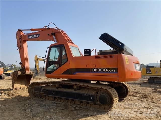 Doosan DH300 Bandgrävare