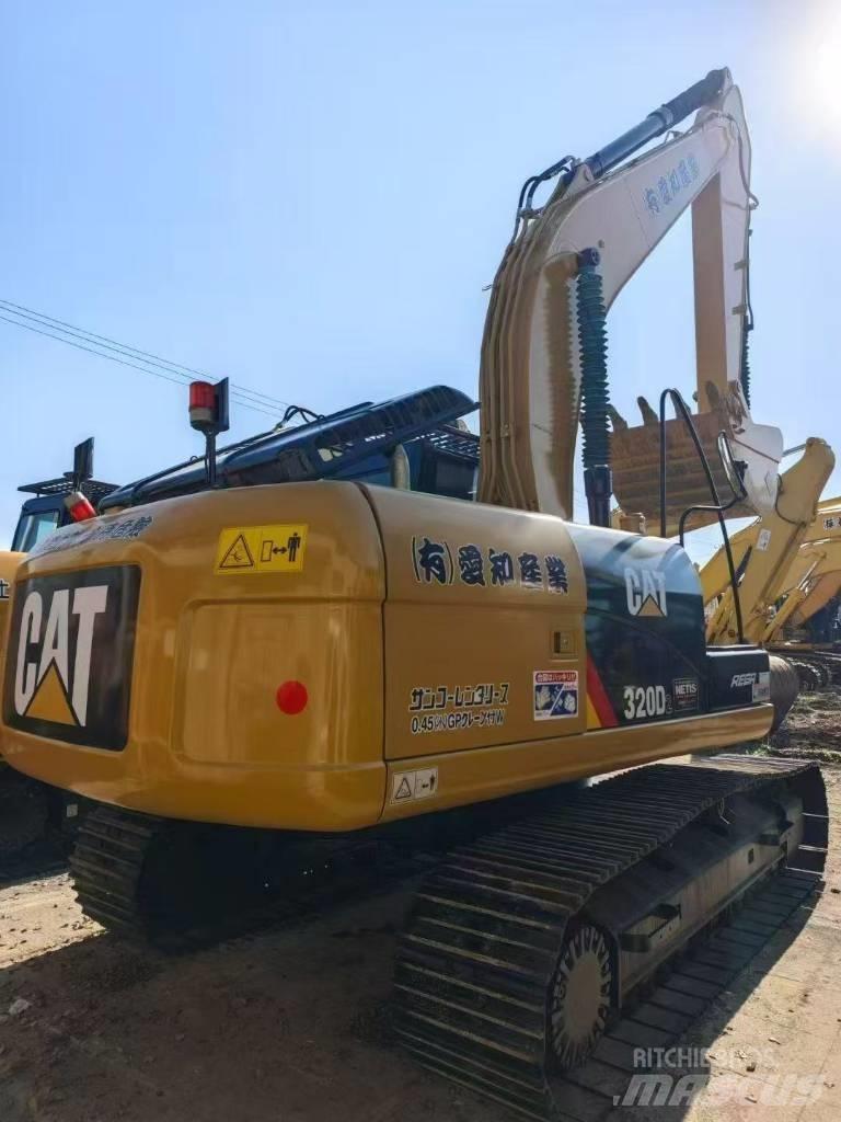 CAT 320 D Bandgrävare