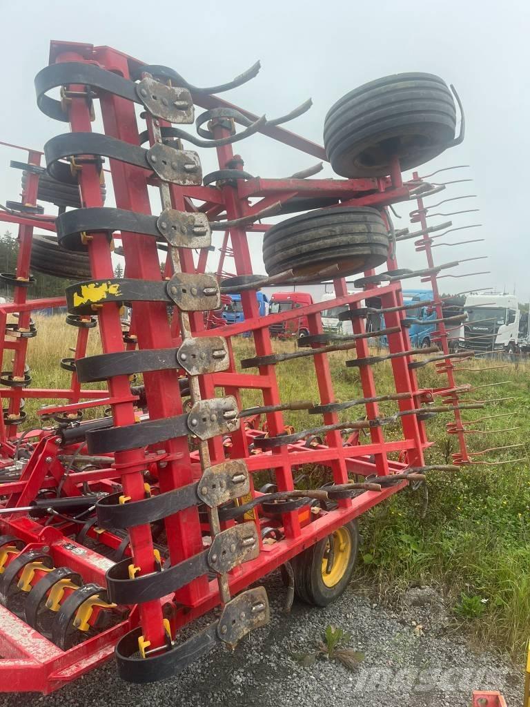 Väderstad NZA700 Harvar