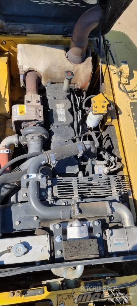 Komatsu PC 210-8 Bandgrävare