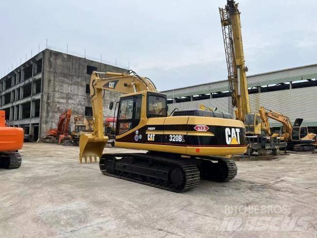CAT 320 BL Bandgrävare