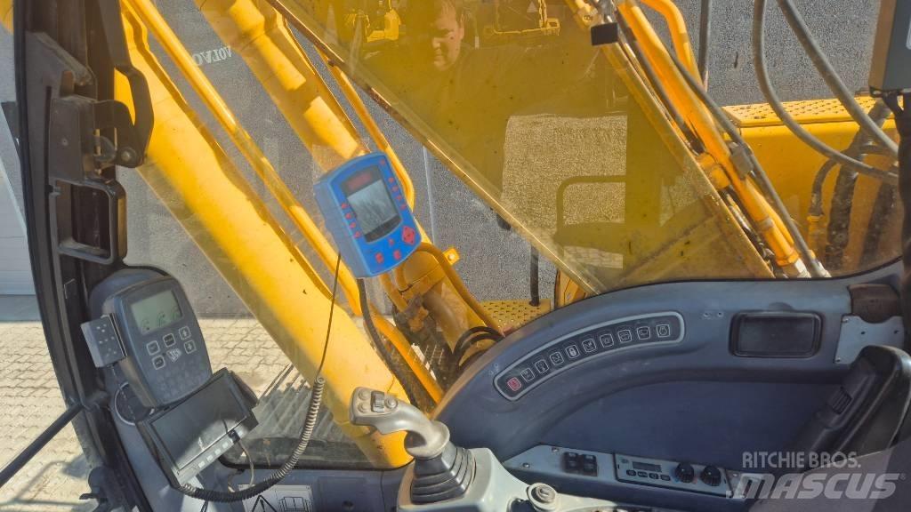 JCB JS 220 LC Bandgrävare