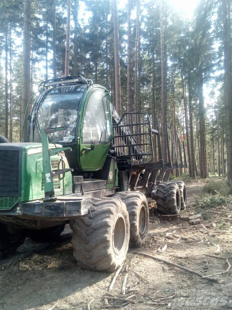 John Deere 1010 E Skotare