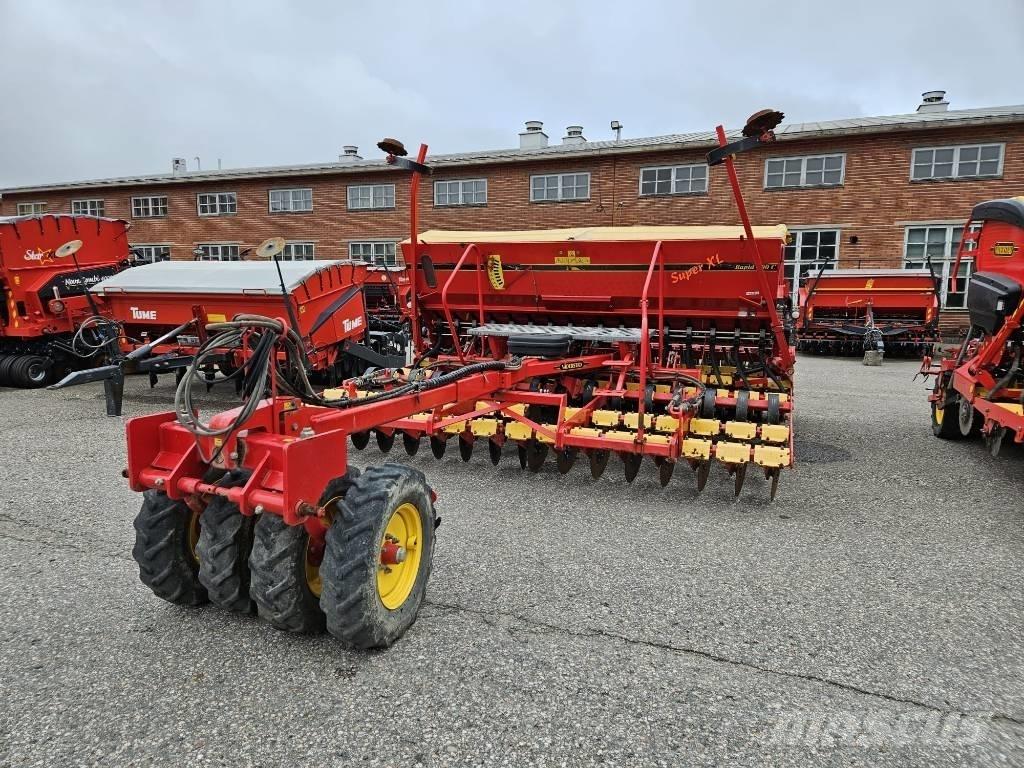 Väderstad Rapid 400 Kombisåmaskiner