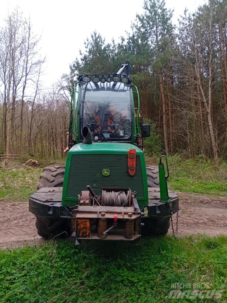 John Deere 1010 E Skotare