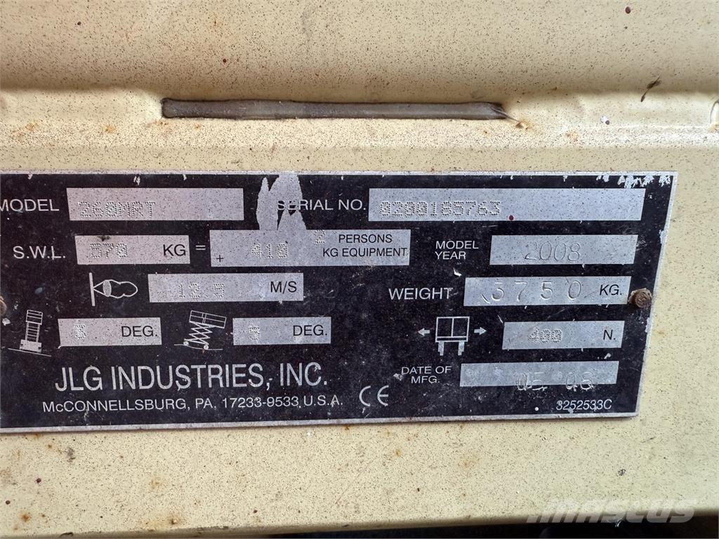 JLG 260 MRT Saxliftar