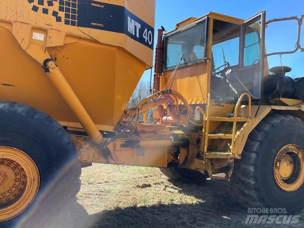 Moxy MT 40 B Midjestyrd dumper