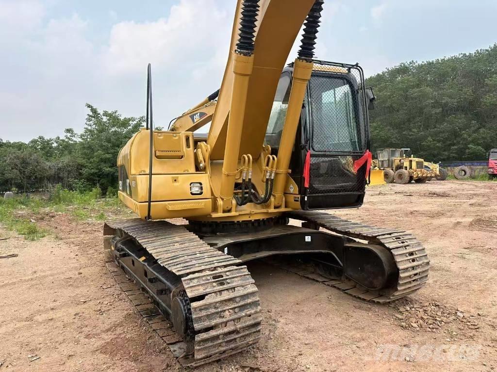 CAT 325 CL Bandgrävare