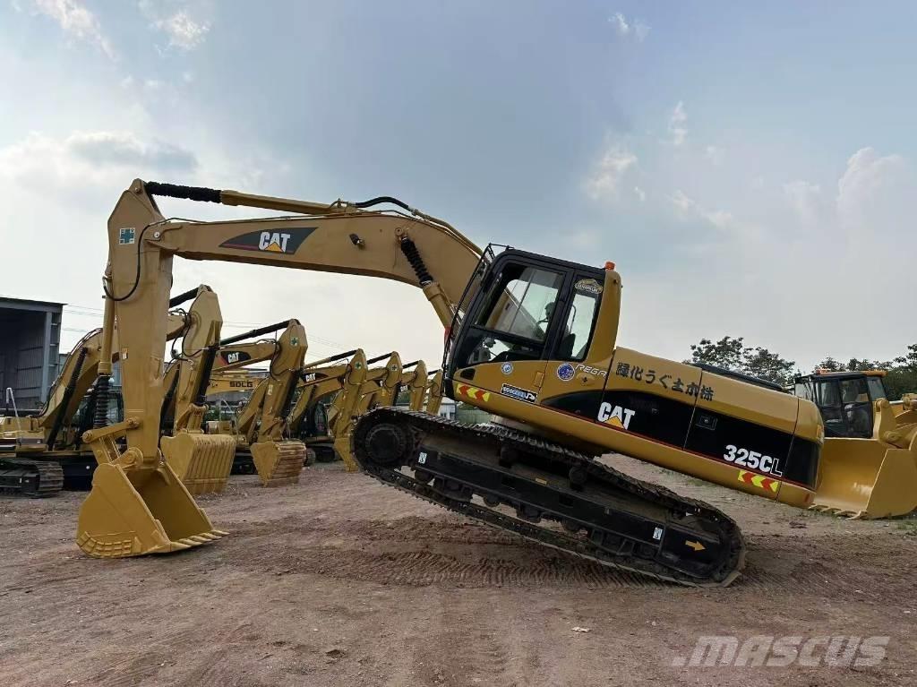 CAT 325 CL Bandgrävare