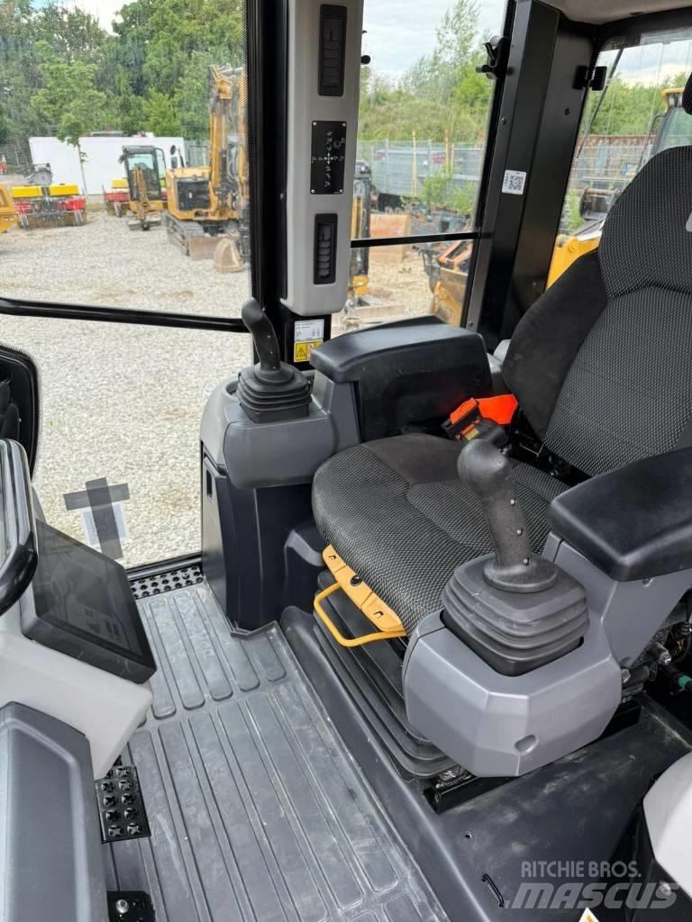 CAT 953 - 12 Bandlastare