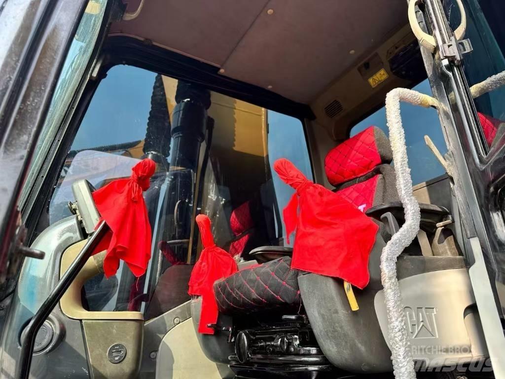 CAT 320 D Bandgrävare