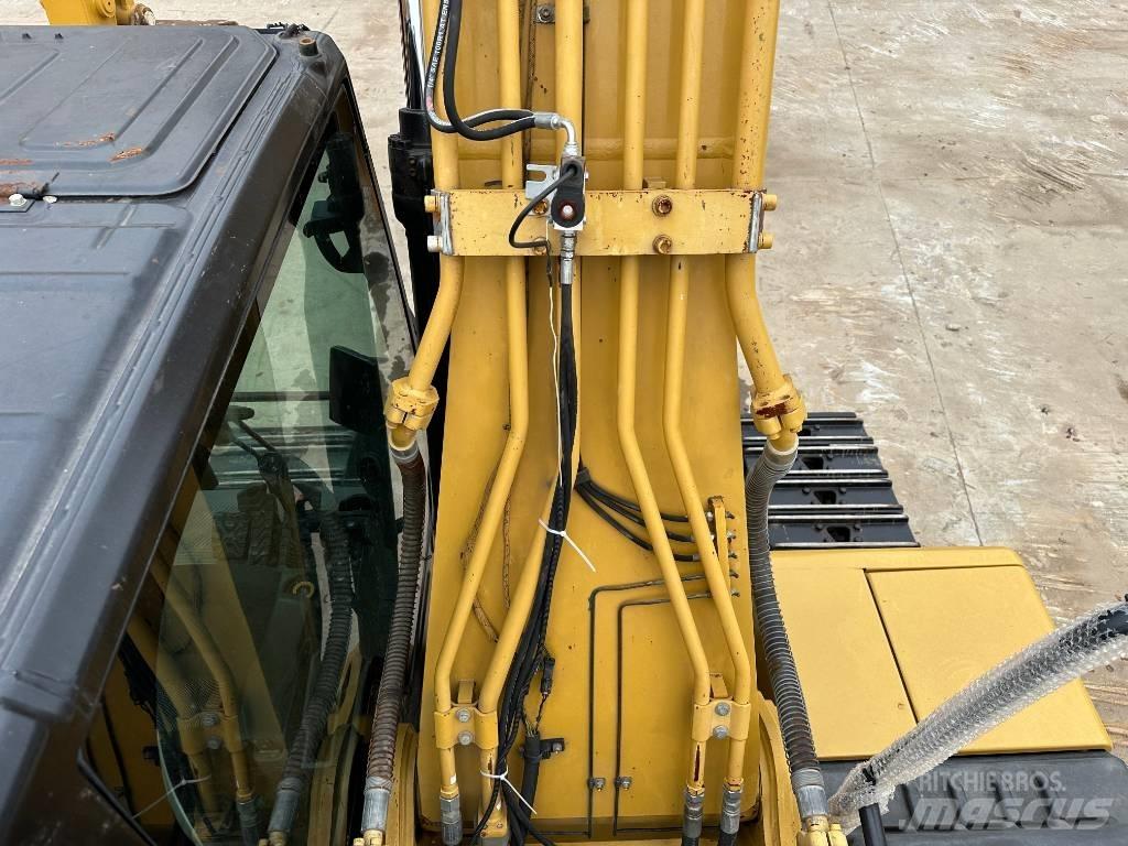 CAT 323GC Bandgrävare
