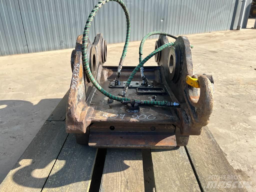 Klepp MEK KM70 - DX210 Redskapsfäste/ adaptrar
