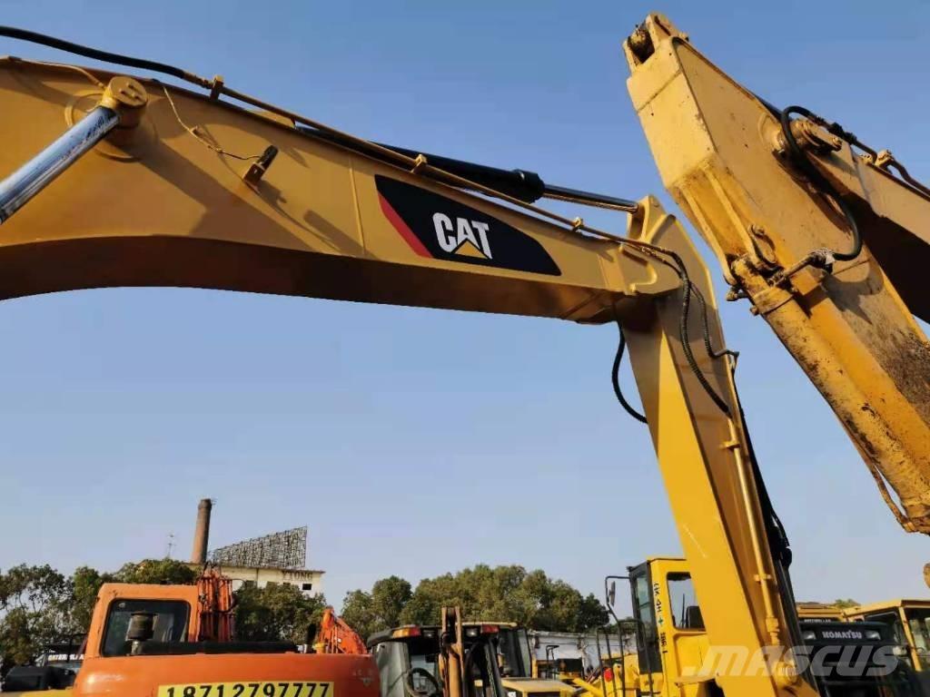 CAT 330 D Bandgrävare