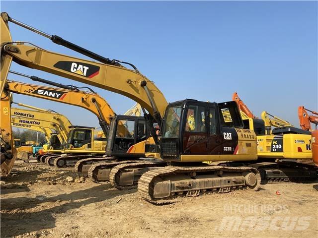 CAT 323D Bandgrävare