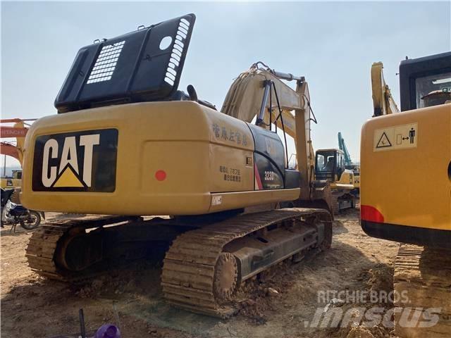 CAT 323D Bandgrävare