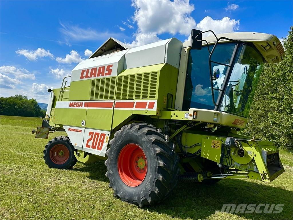 CLAAS Mega 208 Skördetröskor