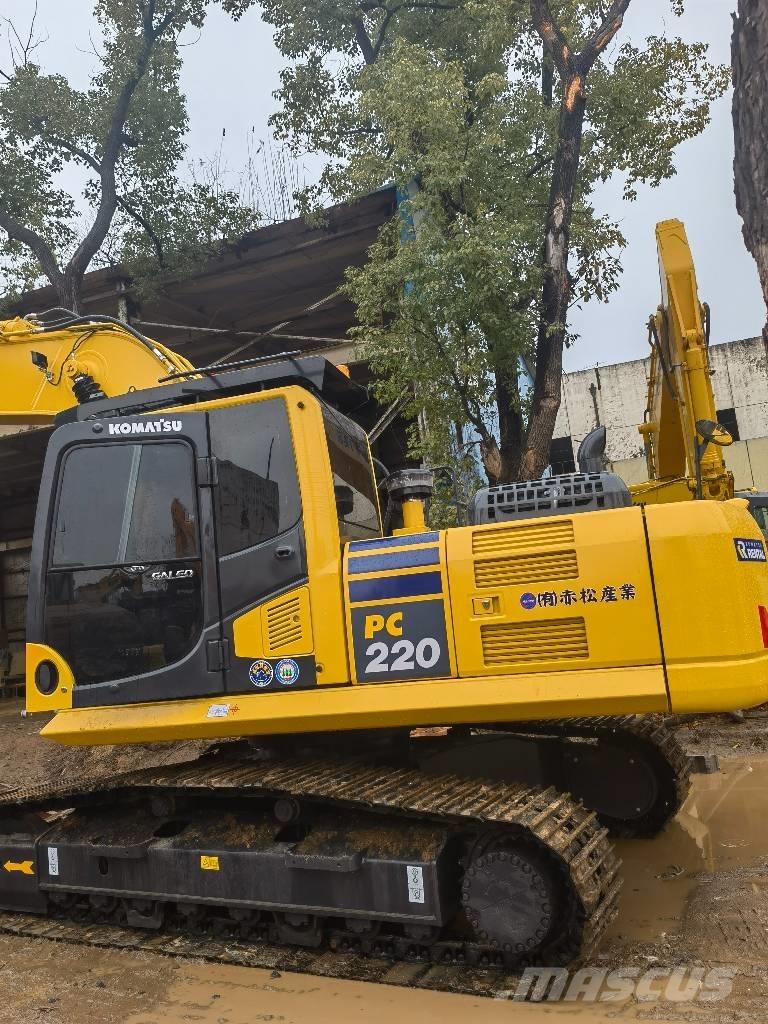 Komatsu PC 220-8 Bandgrävare