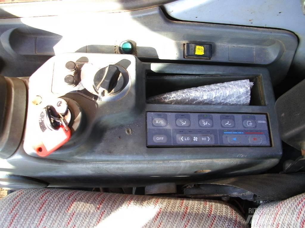 Fiat-Kobelco EX215W Hjulgrävare