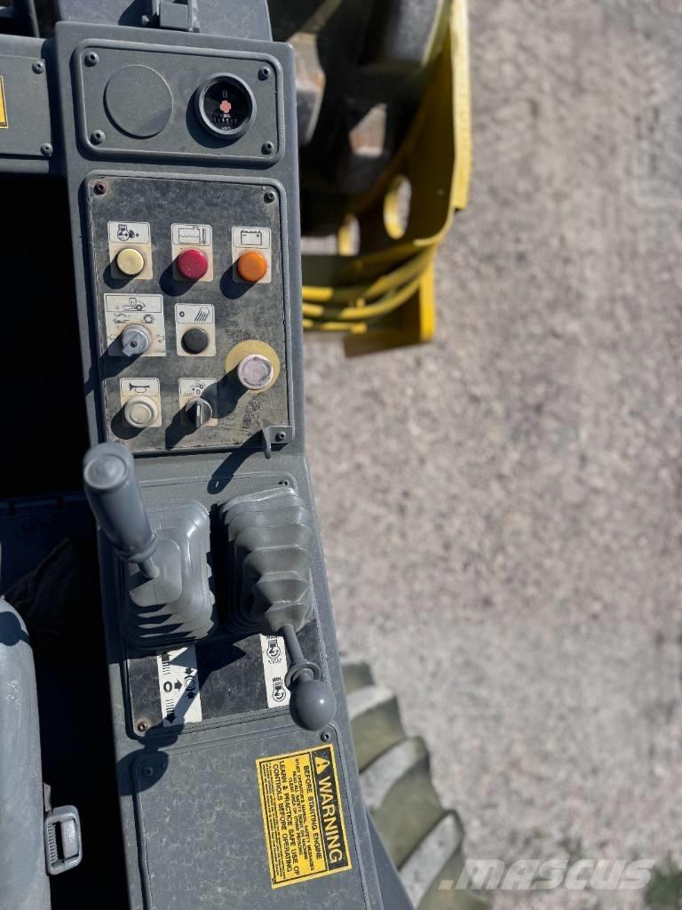 Bomag BW 211 P D-3 Envalsvältar