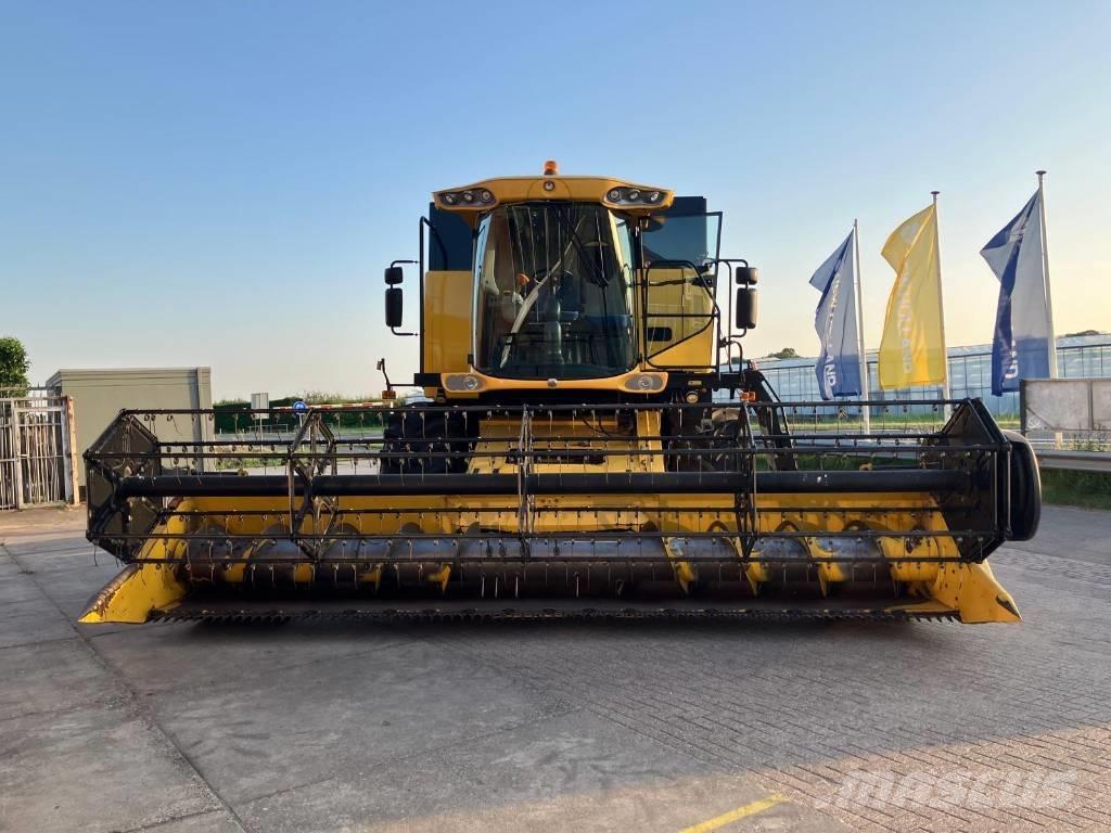 New Holland CS 6080 Skördetröskor
