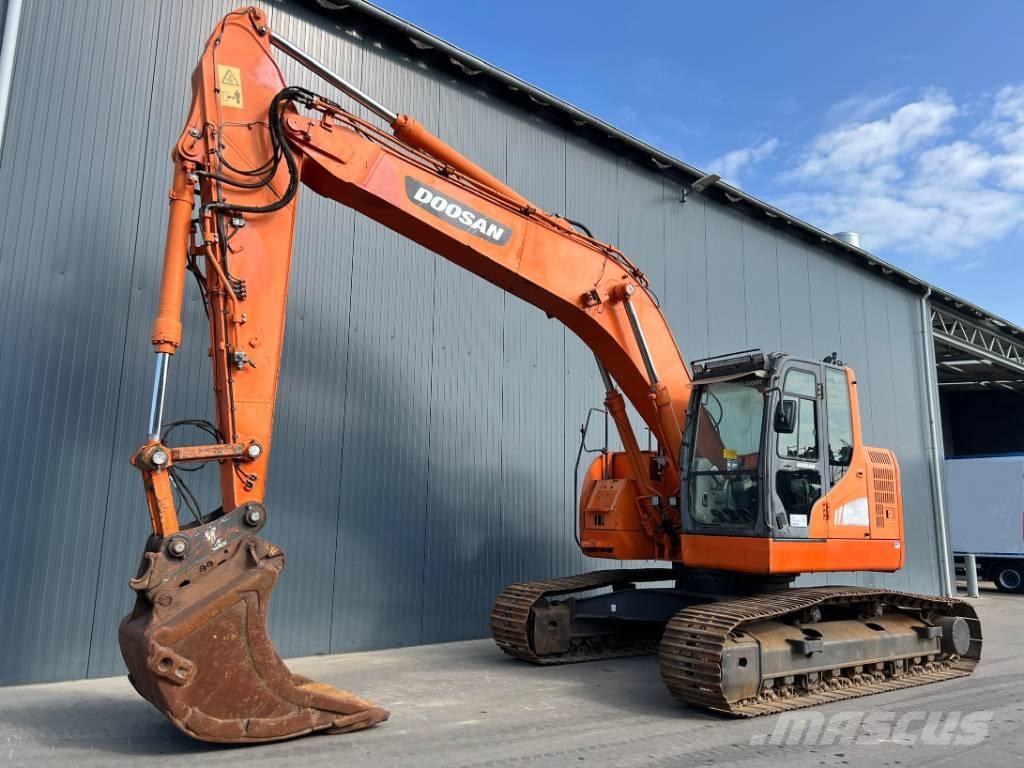 Doosan DX235LCR Bandgrävare