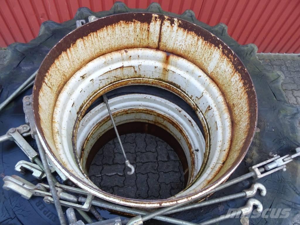  Tvillinghjul 20.8-38 Däck, hjul och fälgar