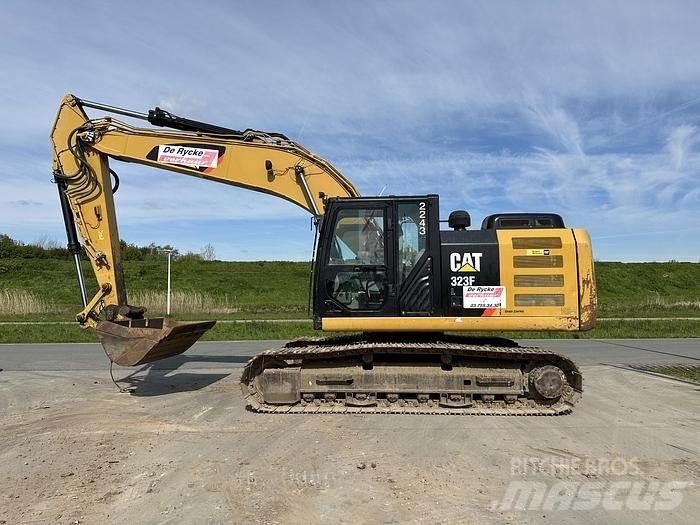 CAT 323FL Bandgrävare