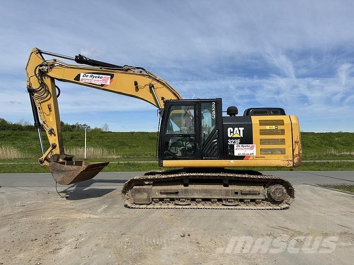 CAT 323FL Bandgrävare