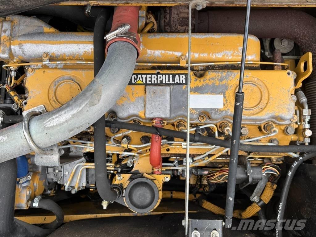 CAT M 318 C Hjulgrävare