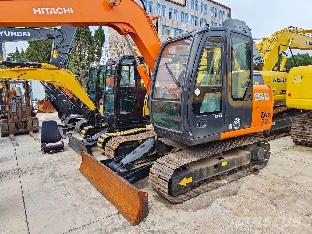 Hitachi ZX 70 Midigrävmaskiner 7t - 12t