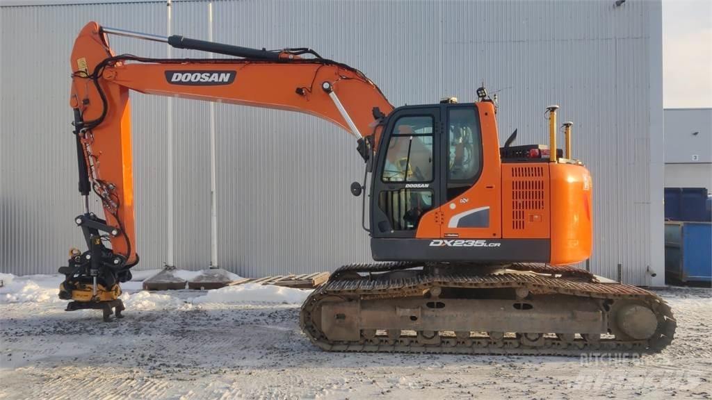 Doosan DX235LCR-5 Bandgrävare