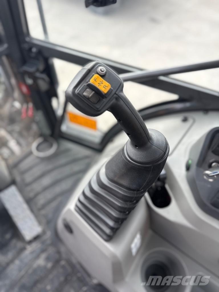 CASE 695 / 218 hours !!! Grävlastare