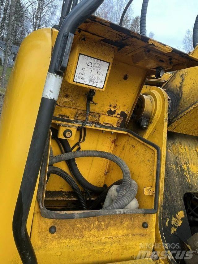 JCB JS 200 LC Bandgrävare