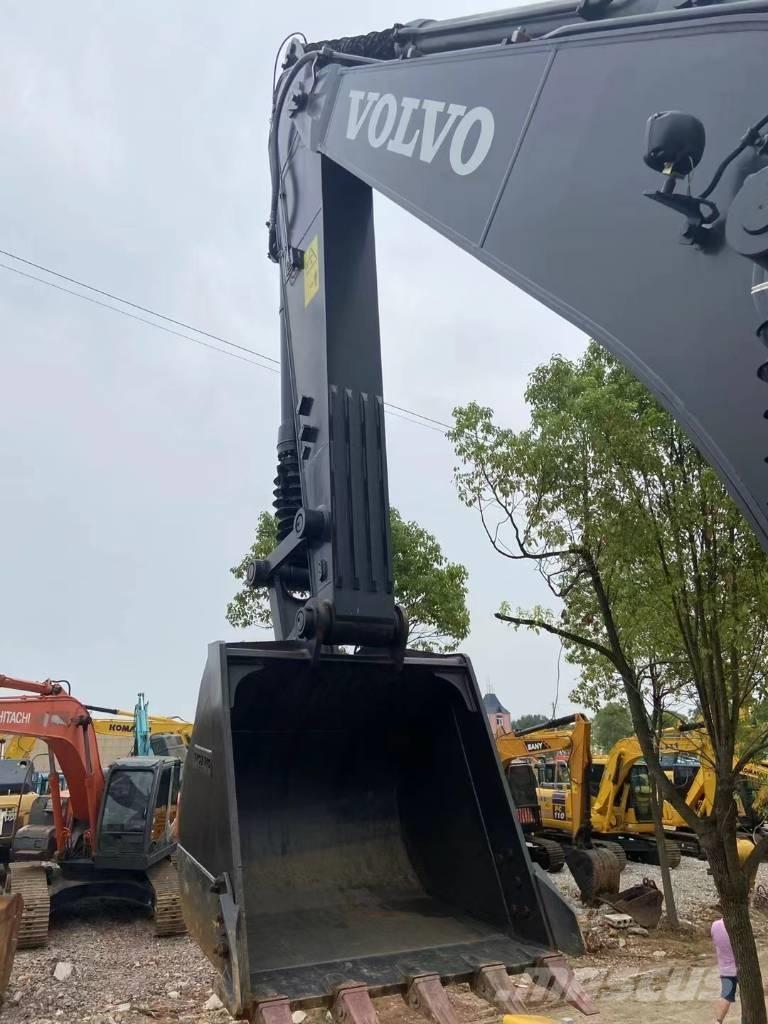 Volvo EC210D Bandgrävare