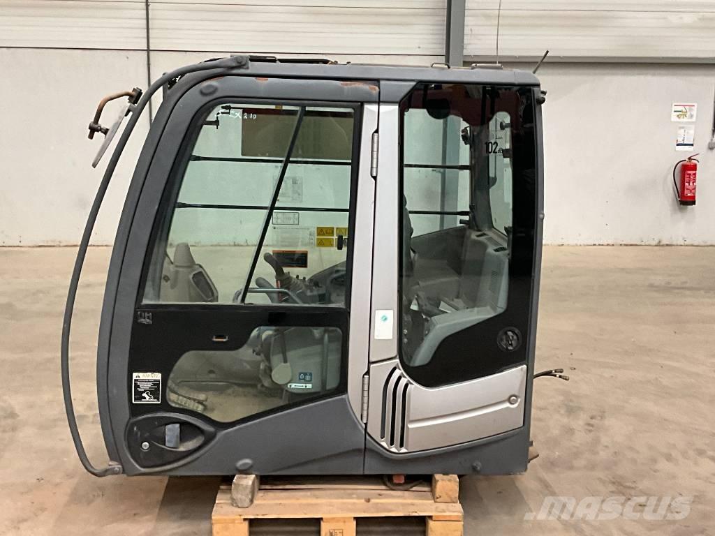 Hitachi ZX 210-3 Hytter och interiör