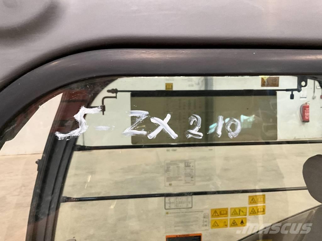 Hitachi ZX 210-3 Hytter och interiör