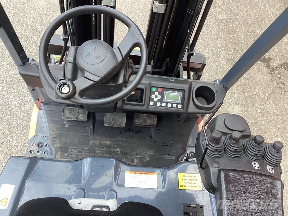 Toyota 8FBEK16T Elmotviktstruckar