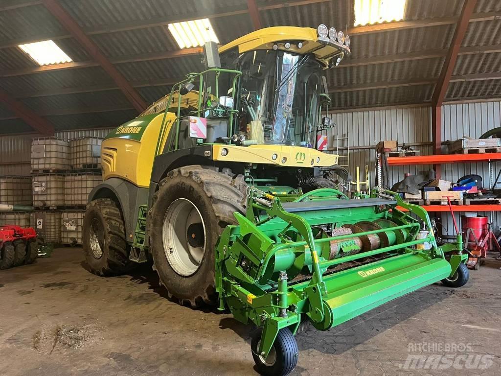Krone BIG X 630 Självgående fälthackar