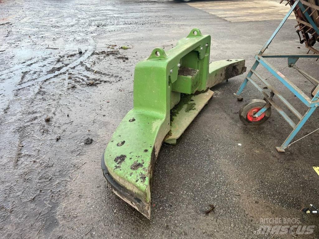 Krone BIG X 630 Självgående fälthackar