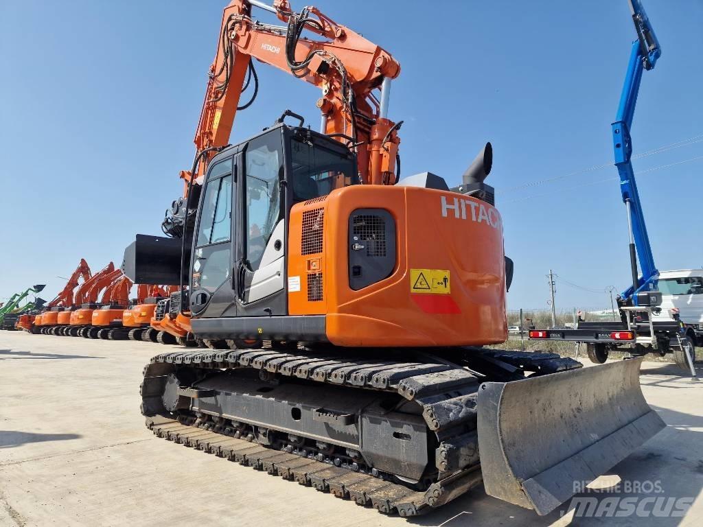 Hitachi ZX135-6 Bandgrävare