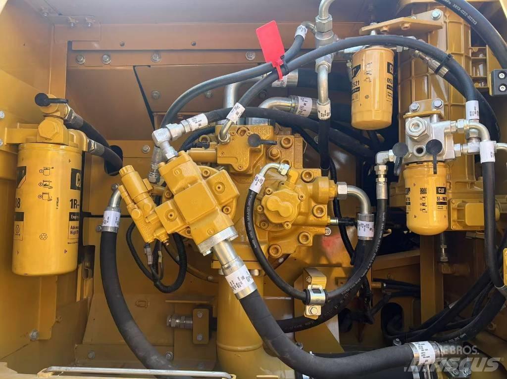 CAT 330 D Bandgrävare