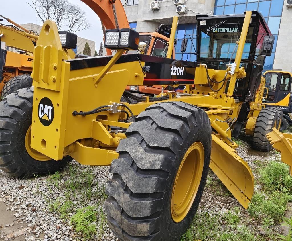 CAT 120 H Väghyvlar