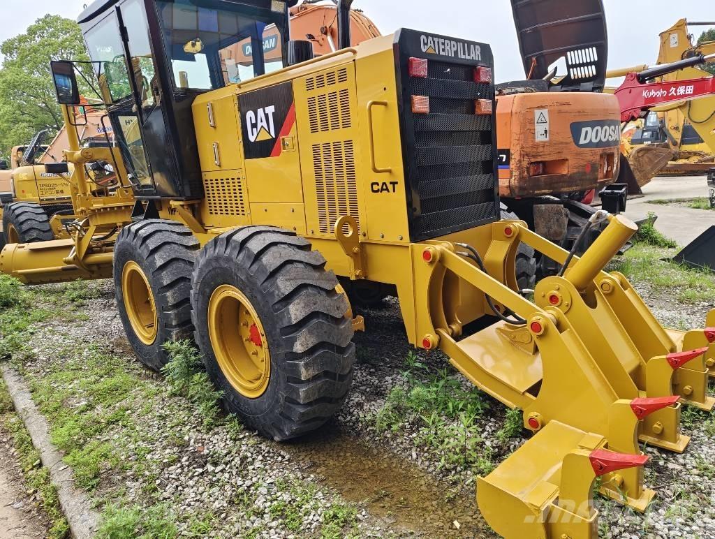 CAT 120 H Väghyvlar